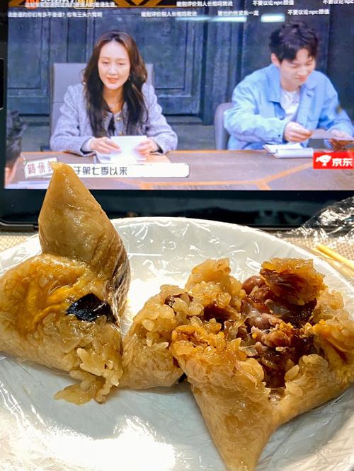 2025新澳门正版挂牌图和外国人吃粽子连皮吃与外国人吃粽子连皮吃的是什么